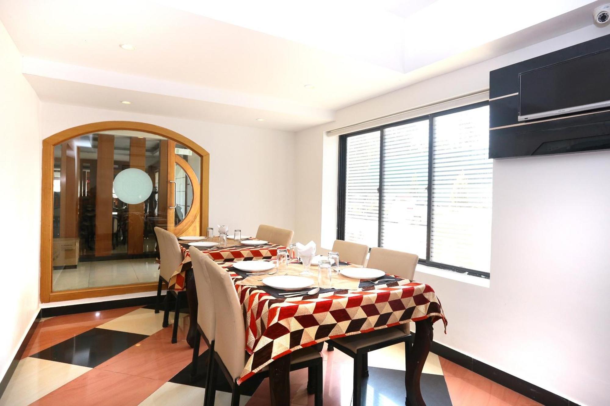 Super Townhouse Dona Castle Hotel Kollam Exterior foto