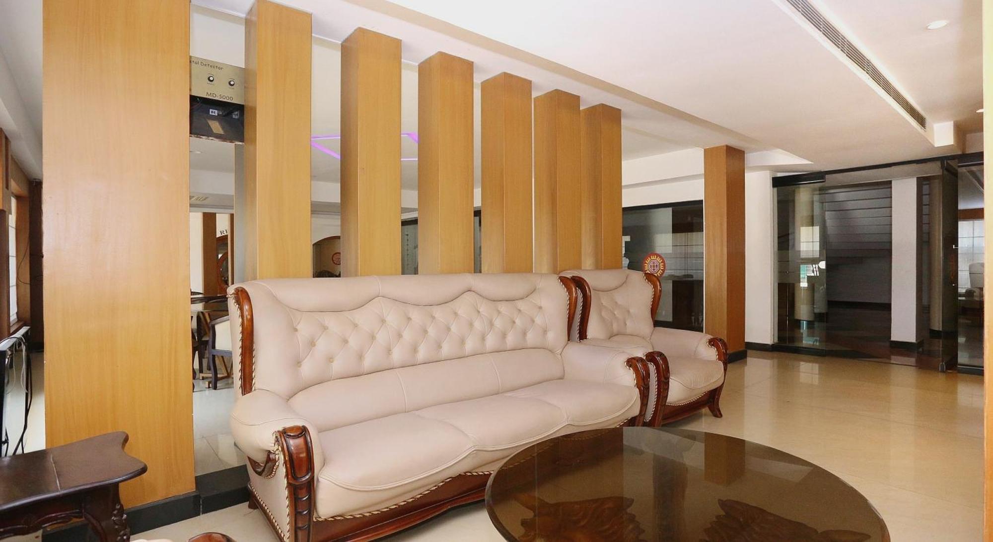 Super Townhouse Dona Castle Hotel Kollam Exterior foto