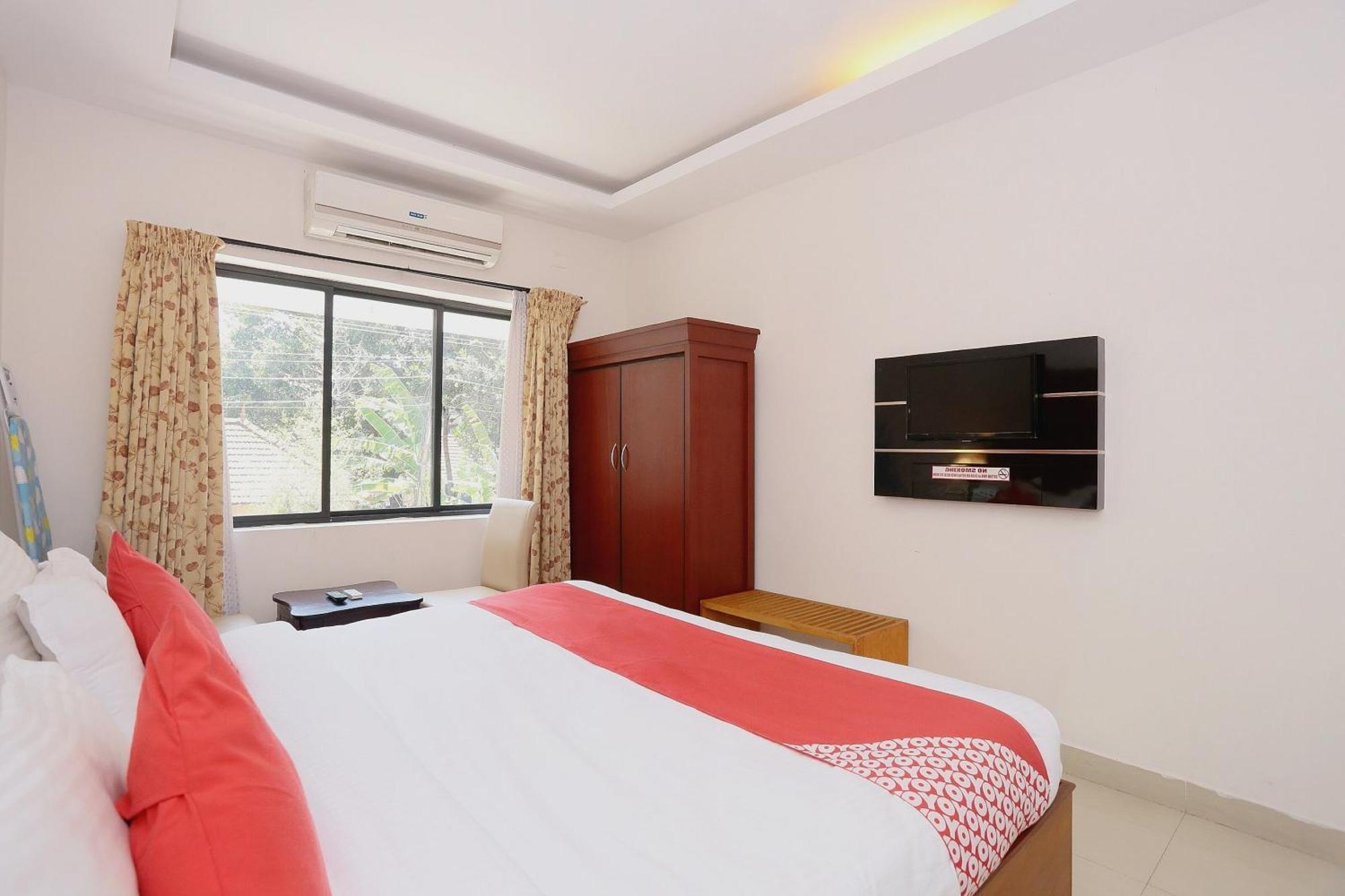 Super Townhouse Dona Castle Hotel Kollam Exterior foto