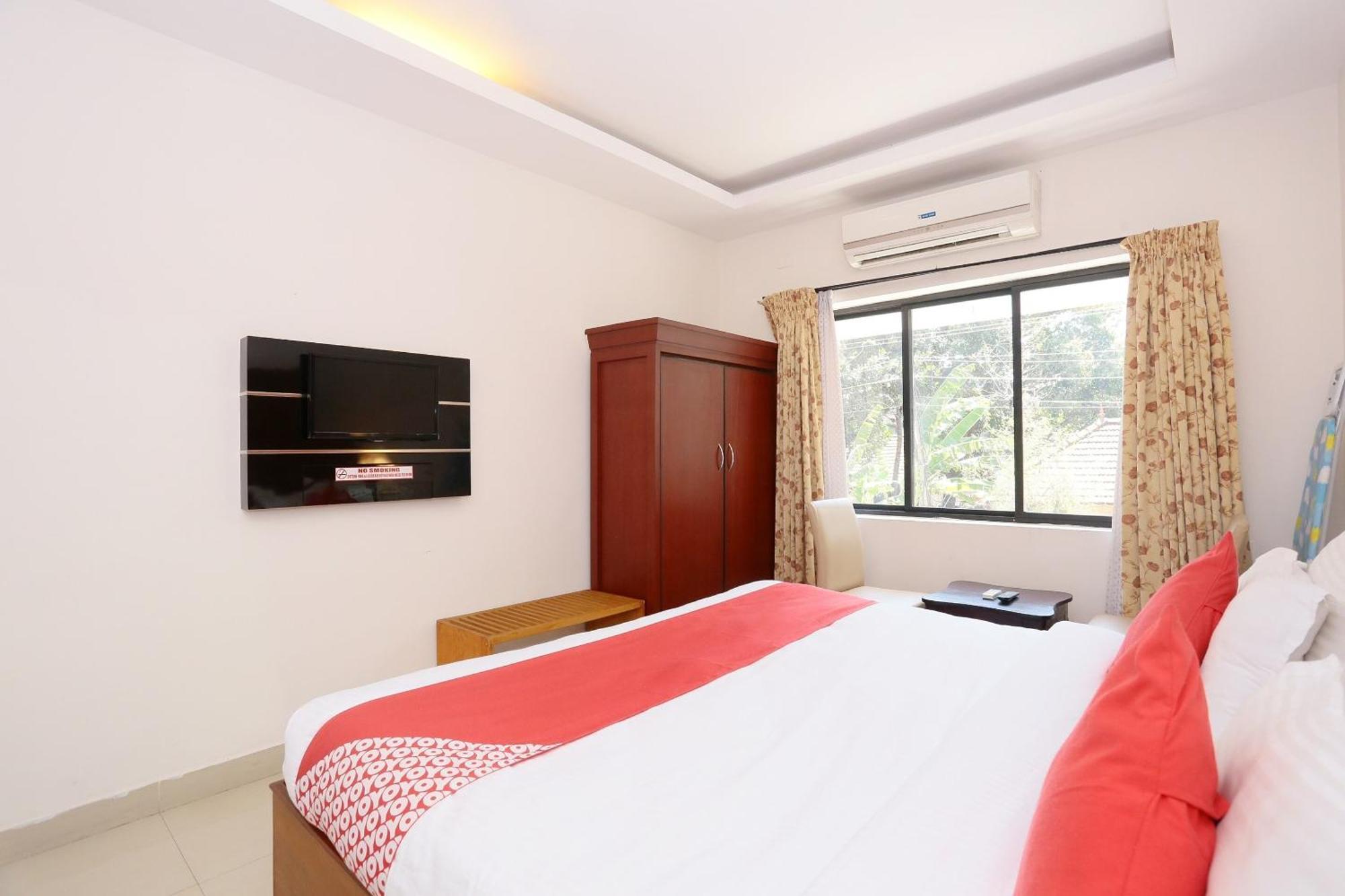 Super Townhouse Dona Castle Hotel Kollam Exterior foto