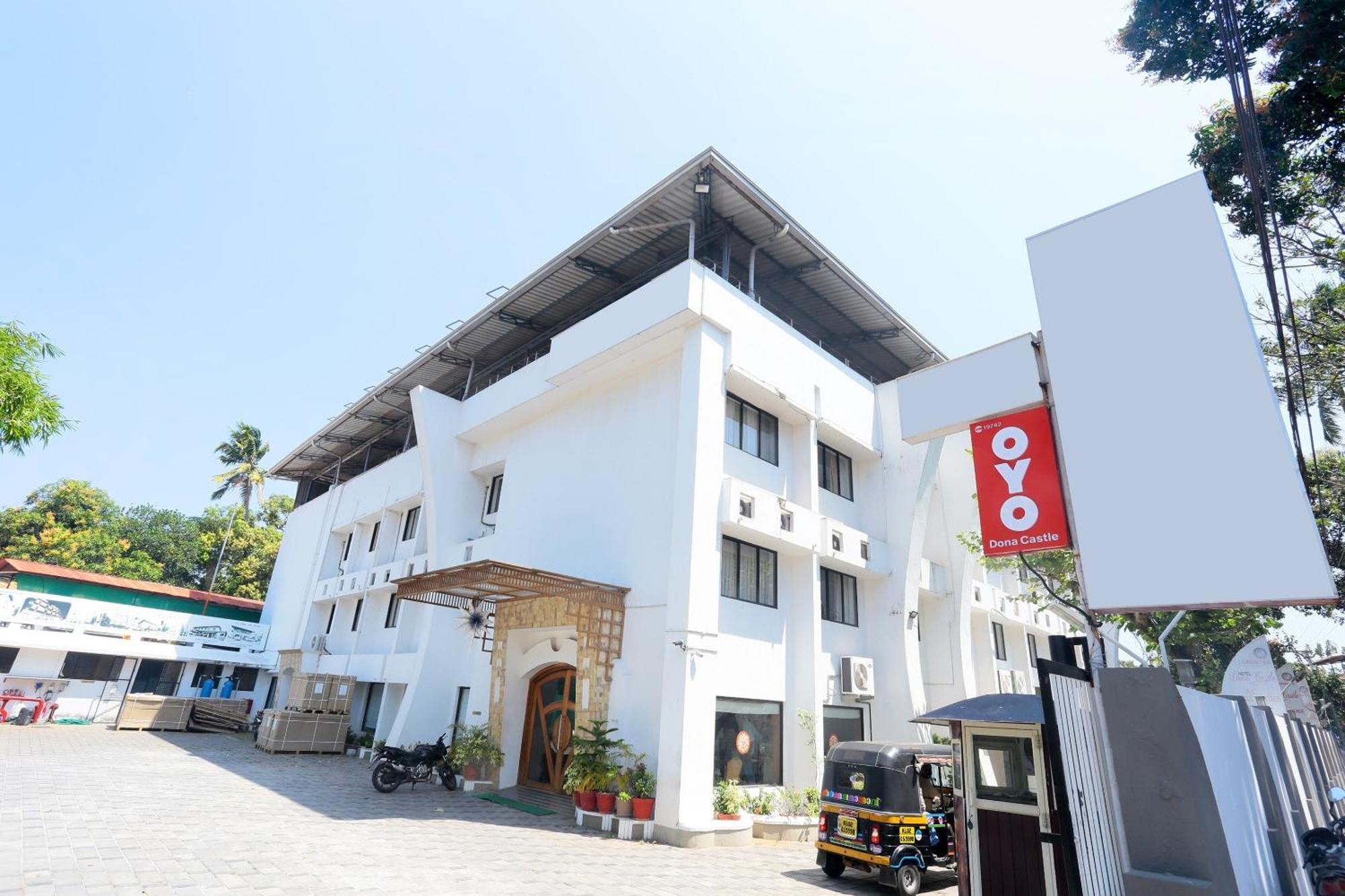 Super Townhouse Dona Castle Hotel Kollam Exterior foto