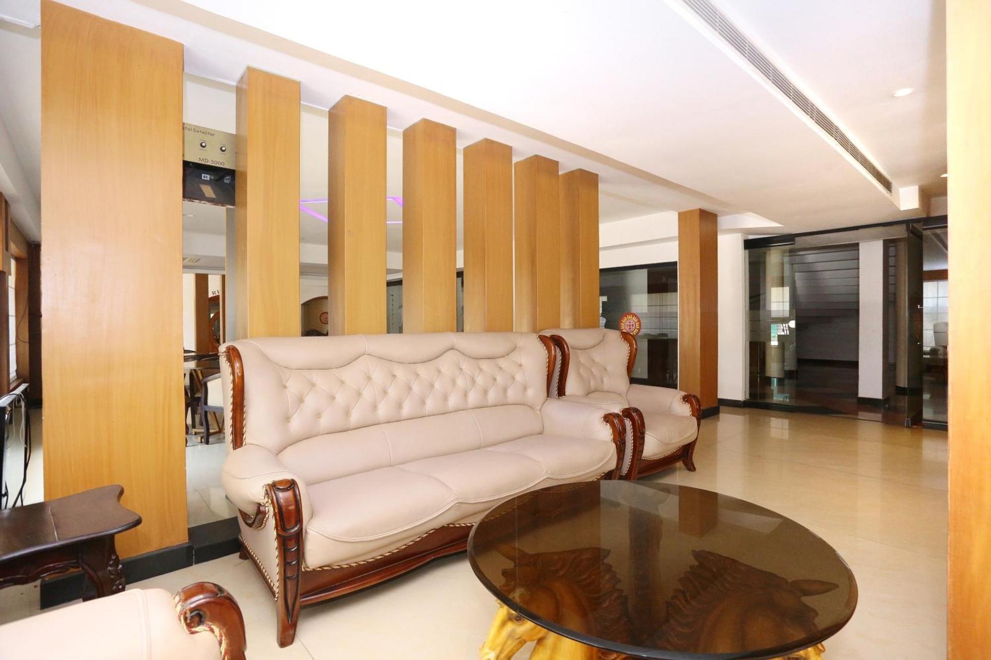 Super Townhouse Dona Castle Hotel Kollam Exterior foto