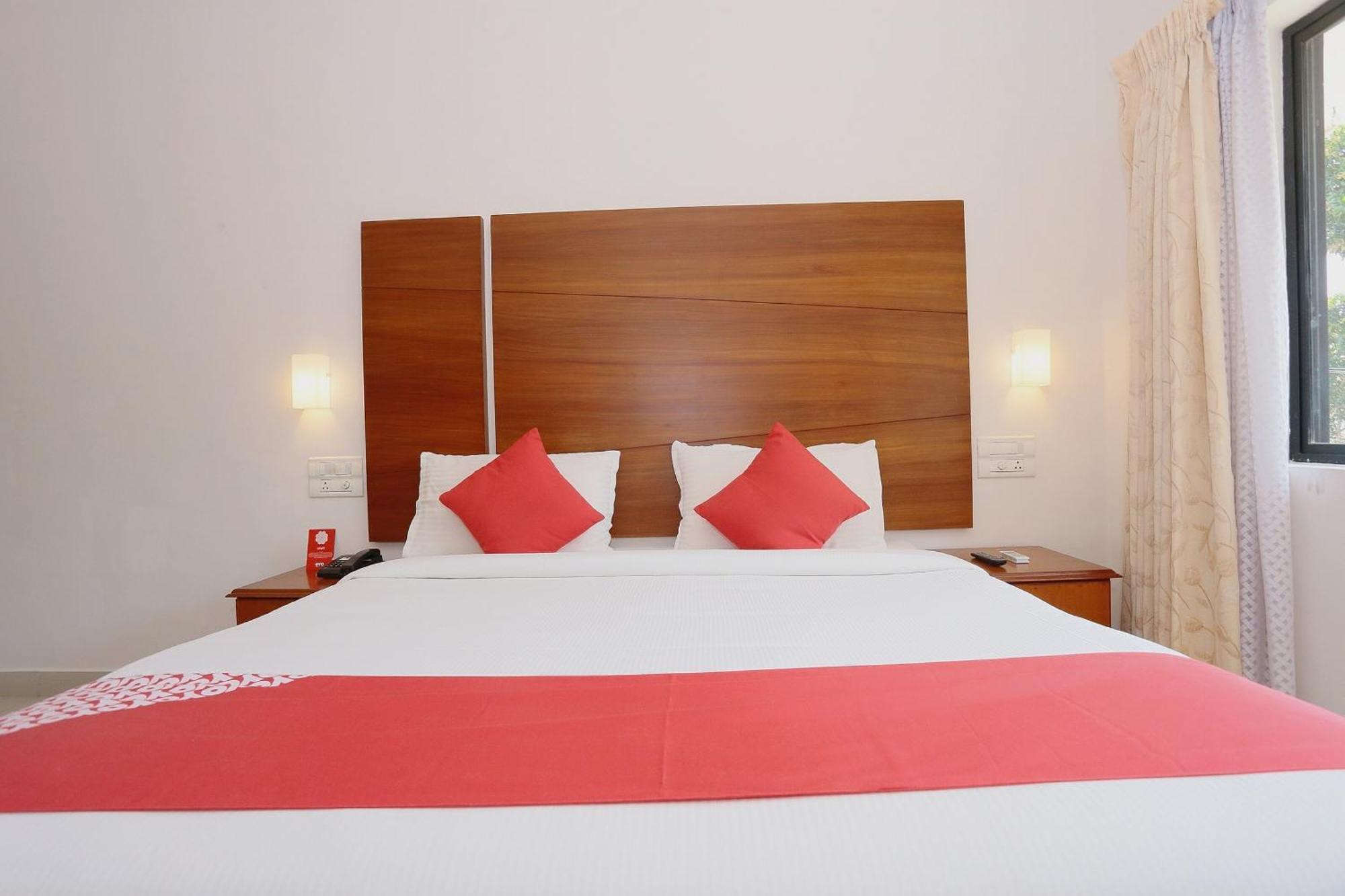 Super Townhouse Dona Castle Hotel Kollam Exterior foto