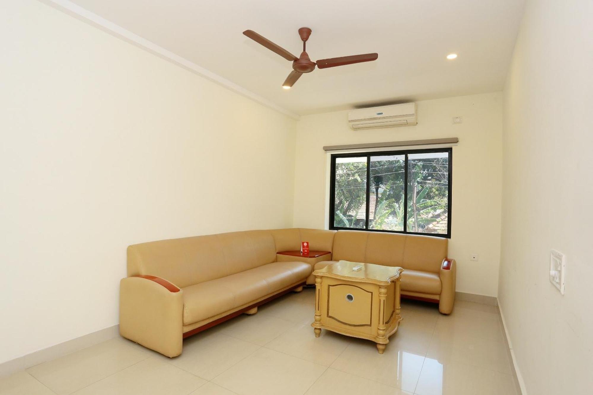 Super Townhouse Dona Castle Hotel Kollam Exterior foto