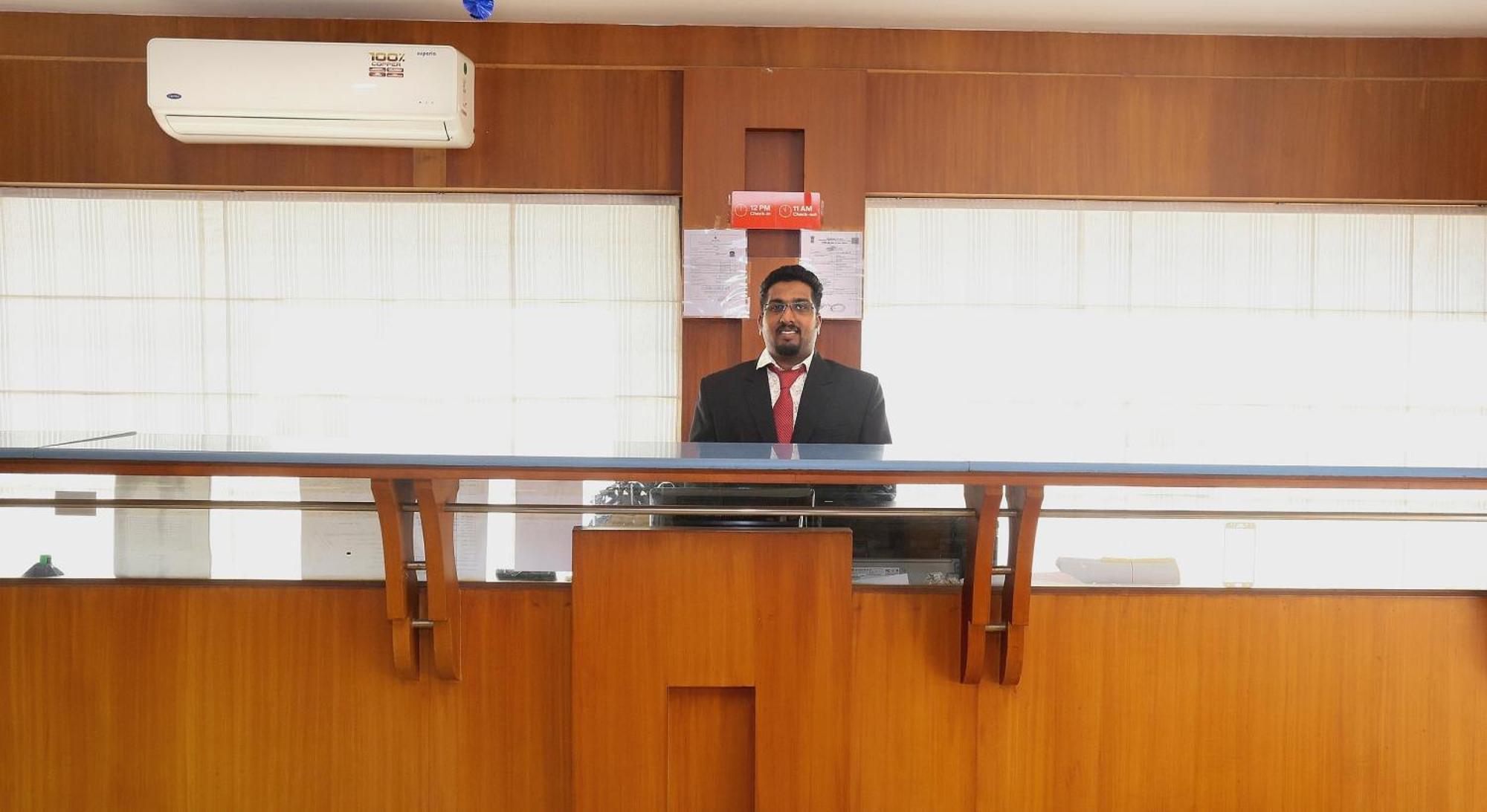 Super Townhouse Dona Castle Hotel Kollam Exterior foto