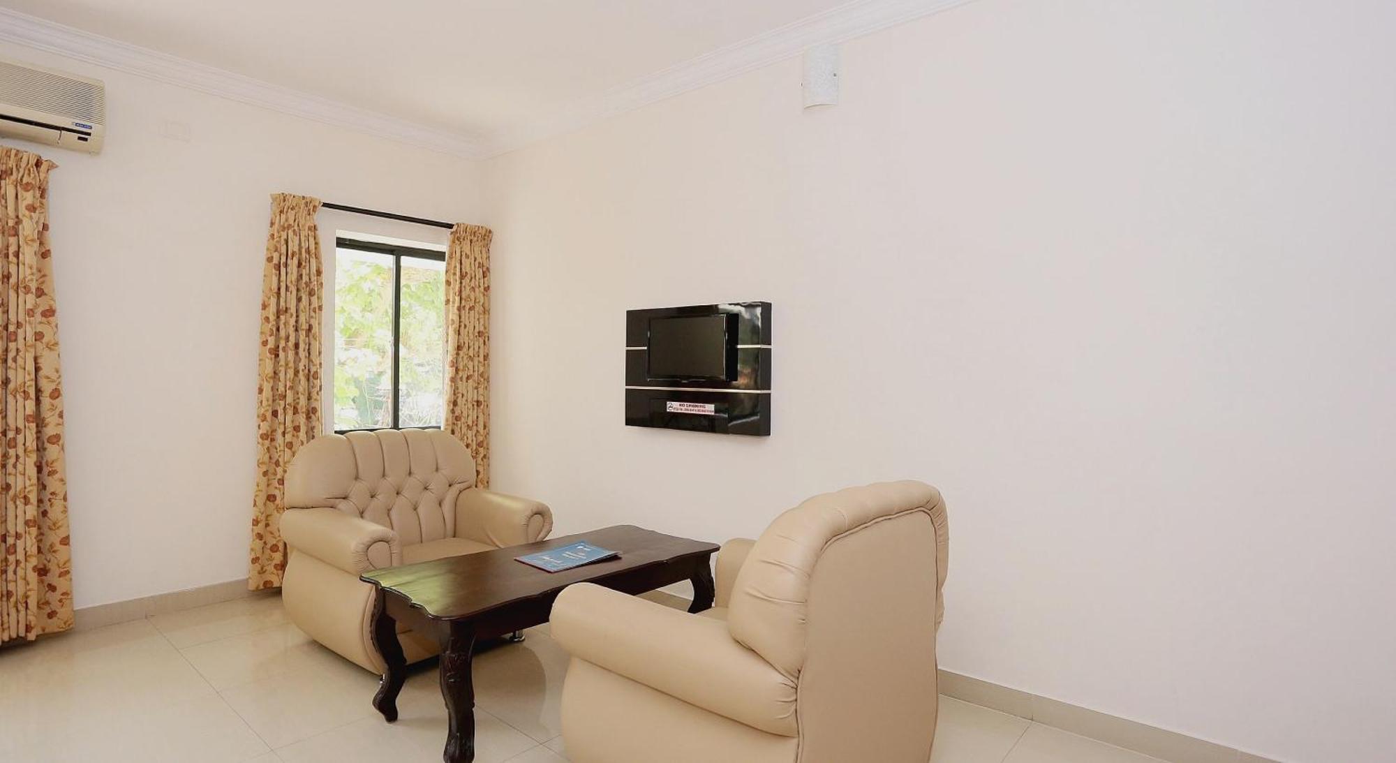 Super Townhouse Dona Castle Hotel Kollam Exterior foto