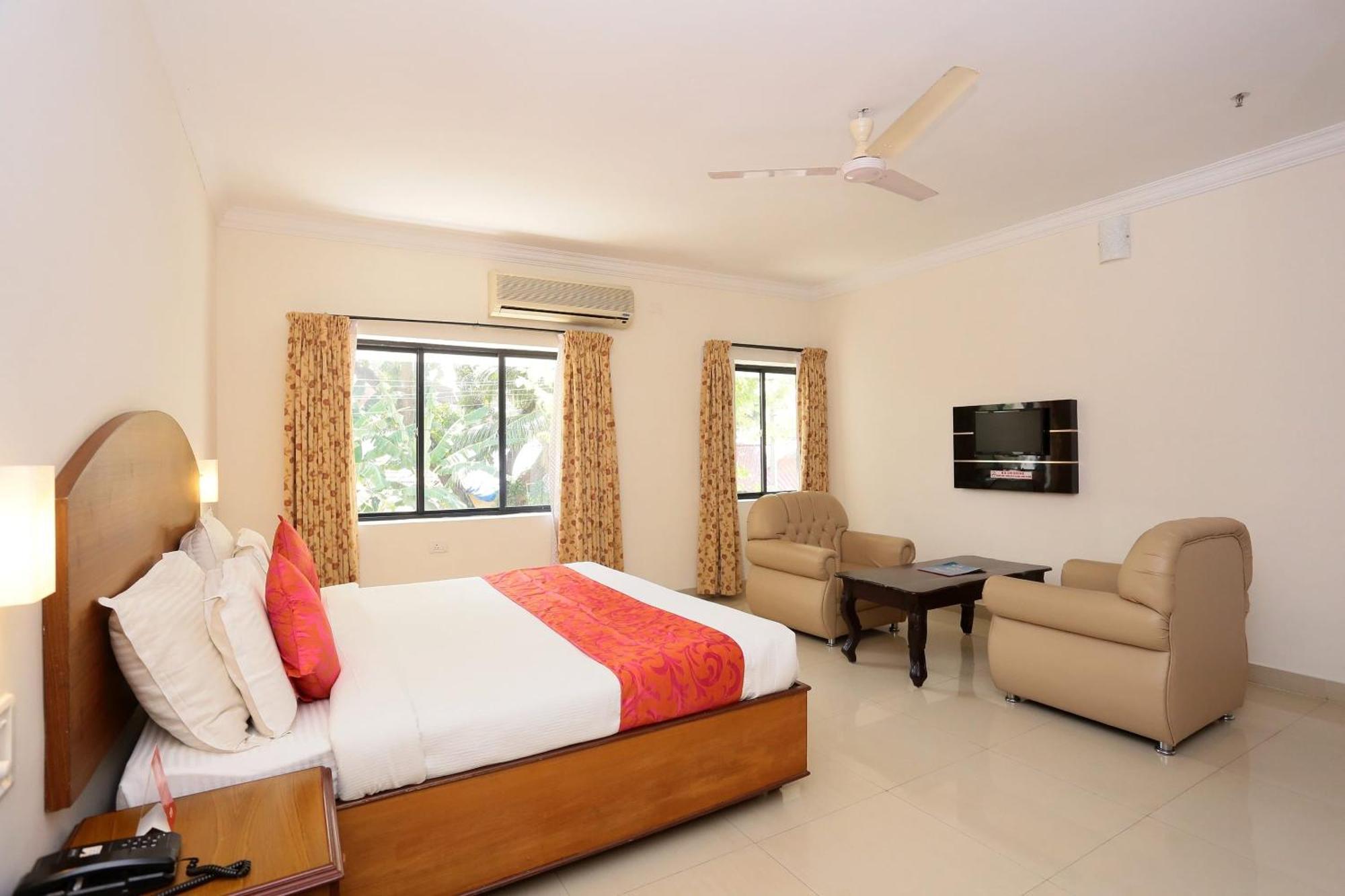 Super Townhouse Dona Castle Hotel Kollam Exterior foto