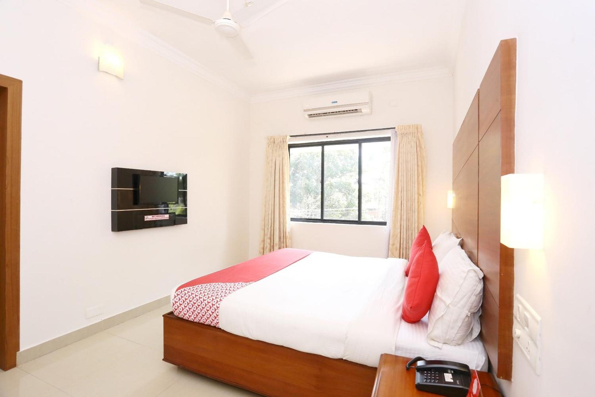 Super Townhouse Dona Castle Hotel Kollam Exterior foto