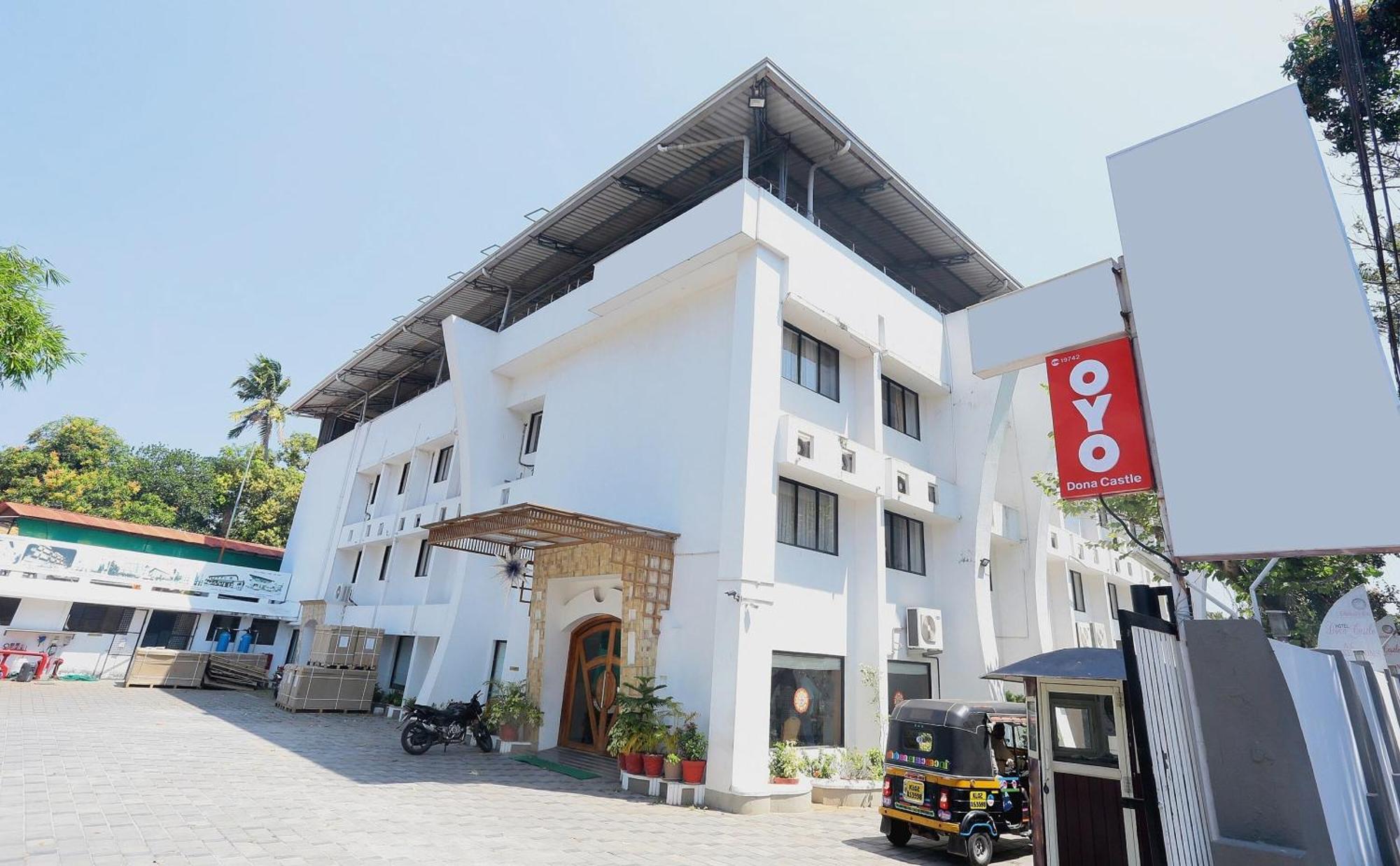 Super Townhouse Dona Castle Hotel Kollam Exterior foto