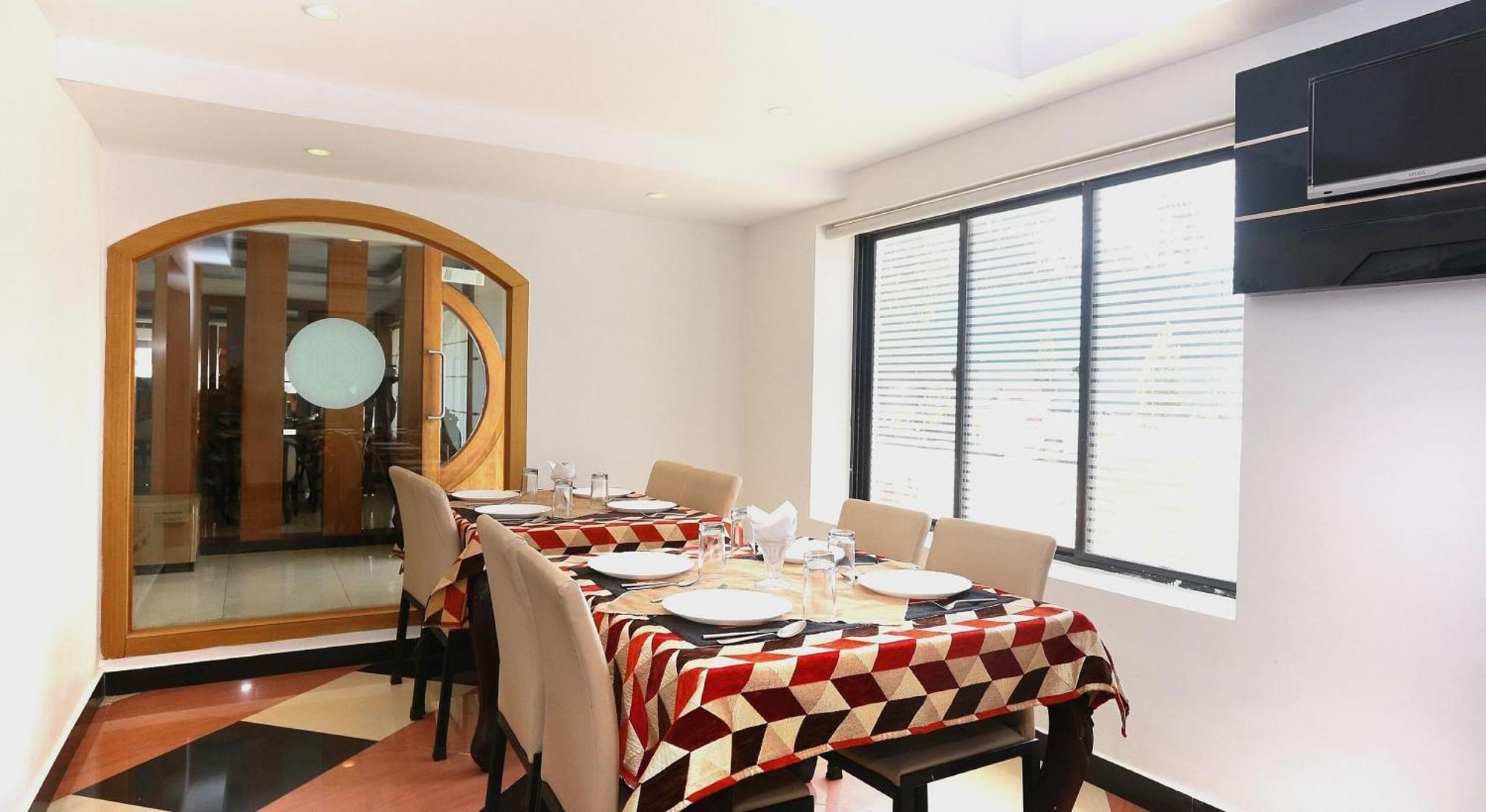 Super Townhouse Dona Castle Hotel Kollam Exterior foto